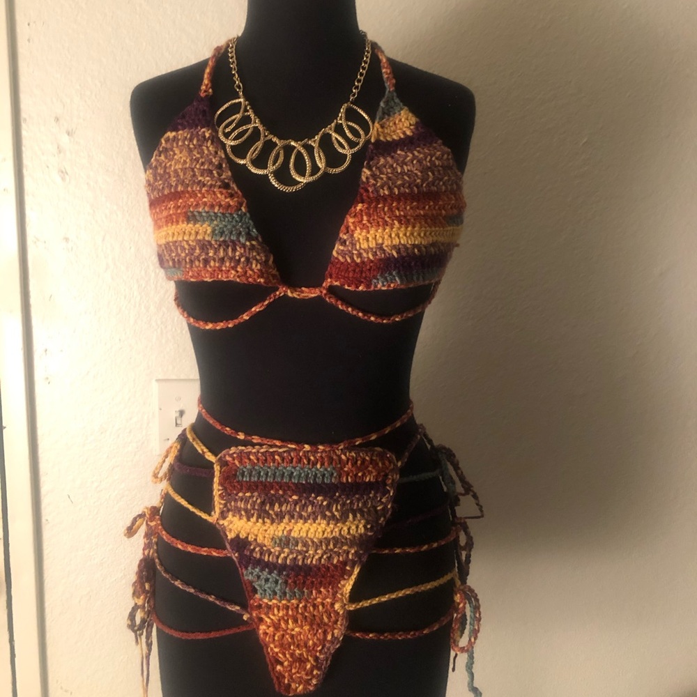 Two piece under cut bikini crotchet